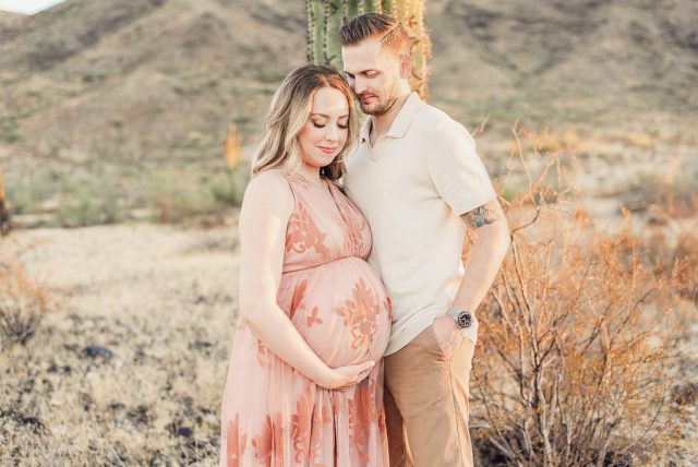 Arizona maternity photo hair and makeup